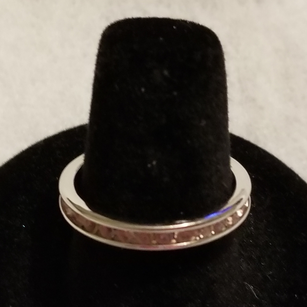 Ring - Picture 2 of 2